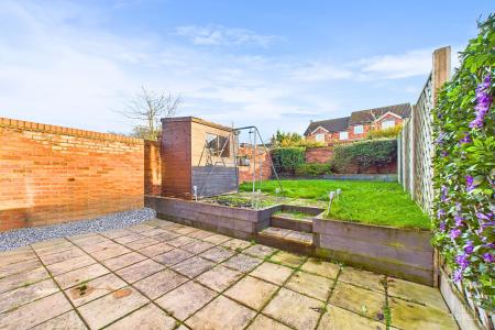 2 bedroom Semi-detached house for sale in Glanford Rise, Barton-upon-Humber, North Lincolnshire, DN18