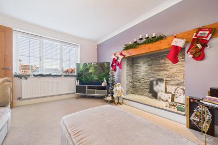 4 bedroom Detached house for sale in Canberra View, Barton-upon-Humber, North Lincolnshire, DN18