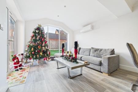 4 bedroom Detached house for sale in Canberra View, Barton-upon-Humber, North Lincolnshire, DN18