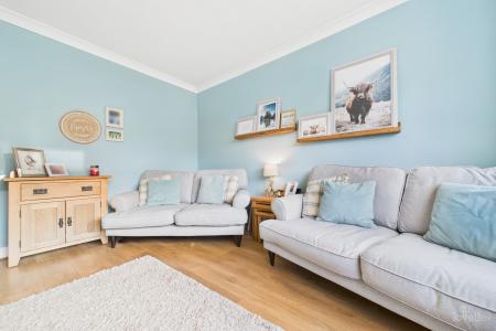 3 bedroom Semi-detached house for sale in Grange Avenue, Barton-upon-Humber, North Lincolnshire, DN18