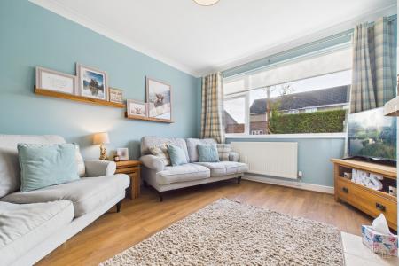 3 bedroom Semi-detached house for sale in Grange Avenue, Barton-upon-Humber, North Lincolnshire, DN18