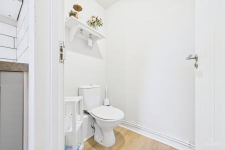 3 bedroom Semi-detached house for sale in Grange Avenue, Barton-upon-Humber, North Lincolnshire, DN18