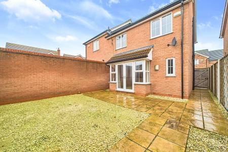 3 bedroom Semi-detached house for sale in Appleleaf Lane, Barton-upon-Humber, North Lincolnshire, DN18