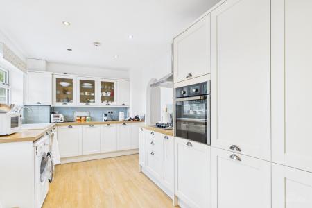 2 bedroom Detached bungalow for sale in Mill Lane, Goxhill, North Lincolnshire, DN19