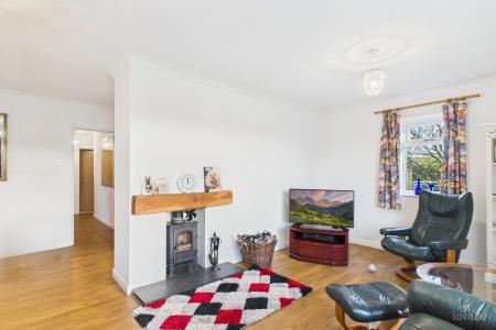 2 bedroom Detached bungalow for sale in Mill Lane, Goxhill, North Lincolnshire, DN19