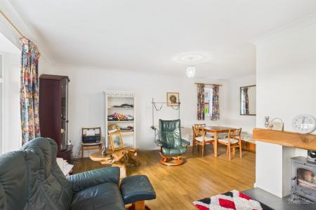 2 bedroom Detached bungalow for sale in Mill Lane, Goxhill, North Lincolnshire, DN19