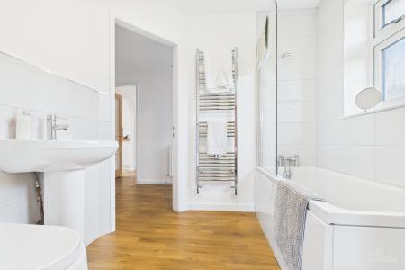 2 bedroom Detached bungalow for sale in Mill Lane, Goxhill, North Lincolnshire, DN19