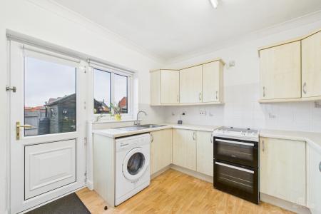 2 bedroom Semi-detached house for sale in Tangarth Court, Barton-upon-Humber, North Lincolnshire, DN18