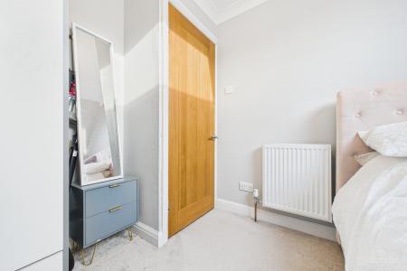 4 bedroom Detached house for sale in Oak Grove, Barrow-upon-Humber, North Lincolnshire, DN19