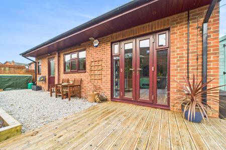 4 bedroom Detached house for sale in Oak Grove, Barrow-upon-Humber, North Lincolnshire, DN19