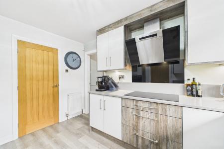 4 bedroom Detached house for sale in Oak Grove, Barrow-upon-Humber, North Lincolnshire, DN19