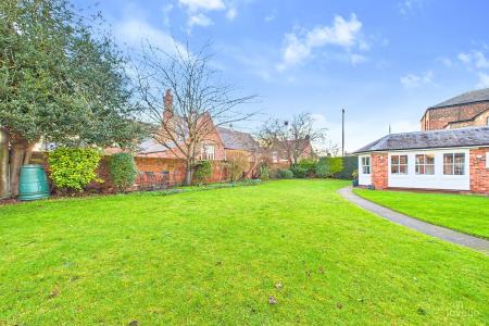 4 bedroom Semi-detached house for sale in Queen Street, Barton-upon-Humber, North Lincolnshire, DN18