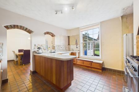 4 bedroom Semi-detached house for sale in Queen Street, Barton-upon-Humber, North Lincolnshire, DN18