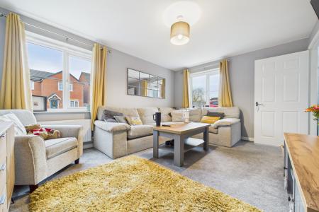 3 bedroom Semi-detached house for sale in Grange View, Winterton, North Lincolnshire, DN15