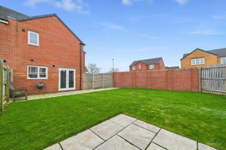 3 bedroom Semi-detached house for sale in Grange View, Winterton, North Lincolnshire, DN15