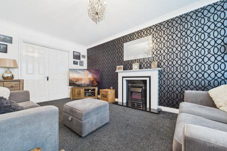 4 bedroom Detached house for sale in Riverbank Rise, Barton-upon-Humber, North Lincolnshire, DN18