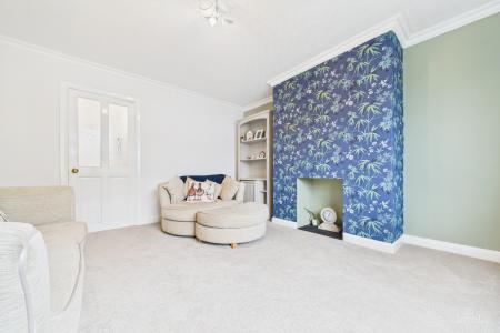 3 bedroom Semi-detached house for sale in Ferry Road, Barrow-upon-Humber, North Lincolnshire, DN19