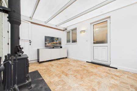 3 bedroom Semi-detached house for sale in Ferry Road, Barrow-upon-Humber, North Lincolnshire, DN19