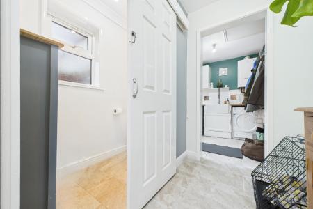 3 bedroom Semi-detached house for sale in Ferry Road, Barrow-upon-Humber, North Lincolnshire, DN19