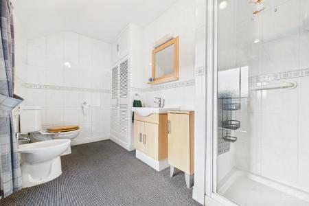 3 bedroom Semi-detached house for sale in Marsh Lane, Barton-upon-Humber, North Lincolnshire, DN18