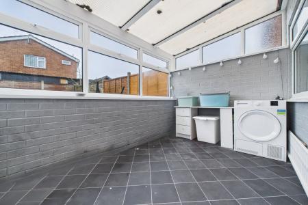 3 bedroom Semi-detached house for sale in Orchard Close, Barton-upon-Humber, North Lincolnshire, DN18