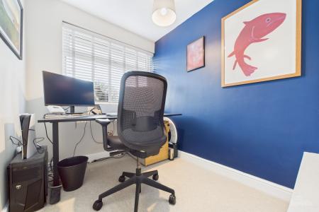 3 bedroom Semi-detached house for sale in Orchard Close, Barton-upon-Humber, North Lincolnshire, DN18