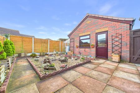 2 bedroom Semi-detached house for sale in Sands Lane, South Ferriby, North Lincolnshire, DN18