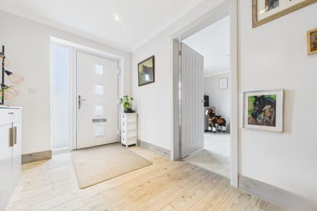 4 bedroom Detached house for sale in Thornton Road, Goxhill, North Lincolnshire, DN19