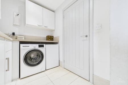 4 bedroom Detached house for sale in Thornton Road, Goxhill, North Lincolnshire, DN19