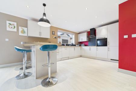 4 bedroom Detached house for sale in Thornton Road, Goxhill, North Lincolnshire, DN19