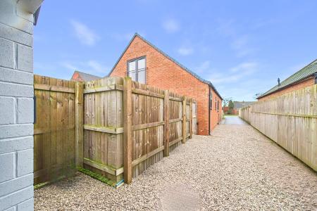 4 bedroom Detached house for sale in Thornton Road, Goxhill, North Lincolnshire, DN19
