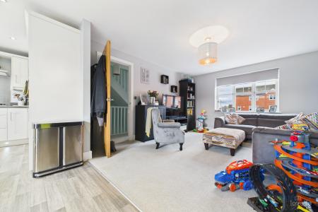 3 bedroom End of terrace house for sale in Mill View, Barton-upon-Humber, North Lincolnshire, DN18