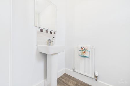 3 bedroom End of terrace house for sale in Mill View, Barton-upon-Humber, North Lincolnshire, DN18