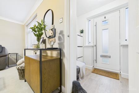 3 bedroom Semi-detached house for sale in Hedgerow Close, Barrow-upon-Humber, North Lincolnshire, DN19