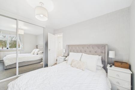 3 bedroom Semi-detached house for sale in Hedgerow Close, Barrow-upon-Humber, North Lincolnshire, DN19