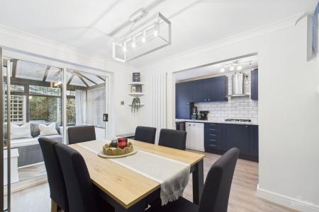 3 bedroom Semi-detached house for sale in Hedgerow Close, Barrow-upon-Humber, North Lincolnshire, DN19