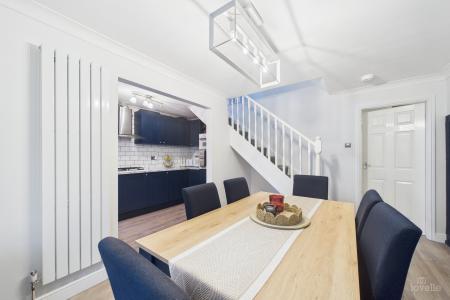 3 bedroom Semi-detached house for sale in Hedgerow Close, Barrow-upon-Humber, North Lincolnshire, DN19