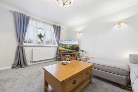 3 bedroom Semi-detached house for sale in Simpson Close, Barrow-upon-Humber, North Lincolnshire, DN19