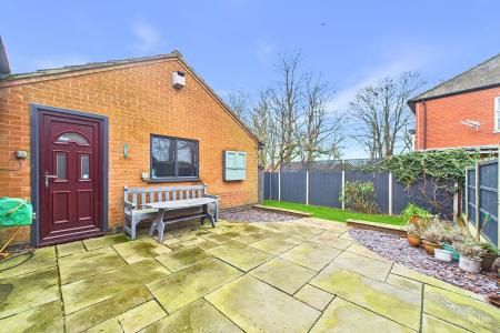3 bedroom Semi-detached house for sale in Simpson Close, Barrow-upon-Humber, North Lincolnshire, DN19