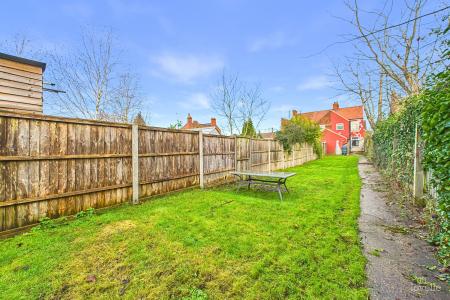 2 bedroom End of terrace house for sale in Dam Road, Barton-upon-Humber, North Lincolnshire, DN18