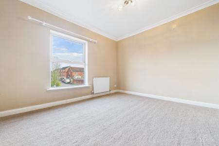 2 bedroom End of terrace house for sale in Dam Road, Barton-upon-Humber, North Lincolnshire, DN18