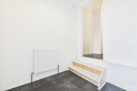 2 bedroom End of terrace house for sale in Dam Road, Barton-upon-Humber, North Lincolnshire, DN18