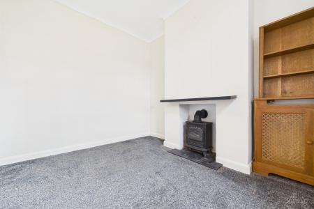 2 bedroom End of terrace house for sale in Dam Road, Barton-upon-Humber, North Lincolnshire, DN18