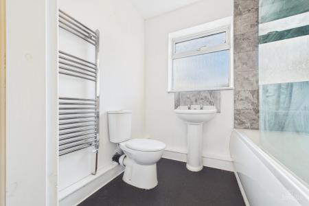 2 bedroom End of terrace house for sale in Dam Road, Barton-upon-Humber, North Lincolnshire, DN18