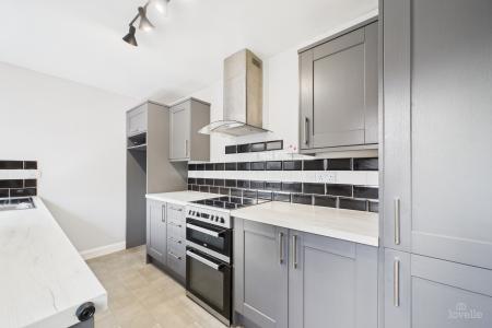 2 bedroom End of terrace house for sale in Dam Road, Barton-upon-Humber, North Lincolnshire, DN18