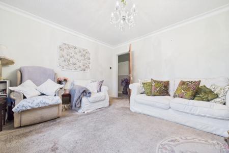 4 bedroom Detached bungalow for sale in Carr Road, Ulceby, North Lincolnshire, DN39