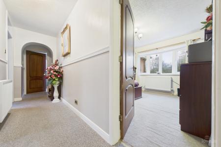 4 bedroom Detached bungalow for sale in Carr Road, Ulceby, North Lincolnshire, DN39