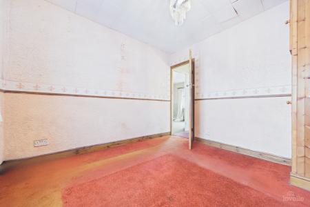 3 bedroom Semi-detached house for sale in Barrow Road, New Holland, North Lincolnshire, DN19