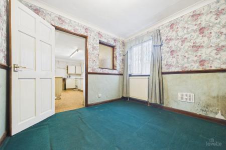 3 bedroom Semi-detached house for sale in Barrow Road, New Holland, North Lincolnshire, DN19