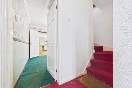 3 bedroom Semi-detached house for sale in Barrow Road, New Holland, North Lincolnshire, DN19